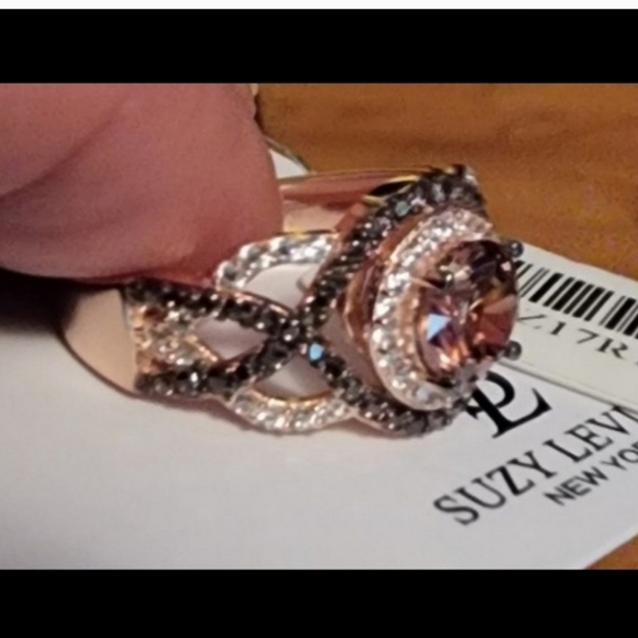 🔹️Suzy Levian🔹️Rose Sterling Silver Brown Cubic Zirconia Crossover Bridal Ring - Picture 4 of 11